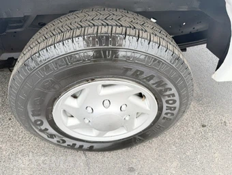 2008 Ford Super Duty E-350 Wagon XLT 138.0" WB - miniatura 7