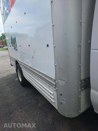 2008 Ford Super Duty E-450 Cutaway DRW – miniatura 26