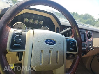 2008 Ford Super Duty F-250 Lariat Crew Cab Medium Bed - miniatura 10