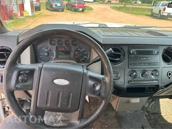 2008 Ford Super Duty F-250 XL Crew Cab Long Bed - miniatura 13