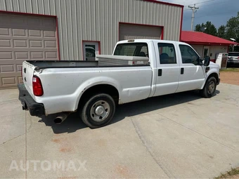 2008 Ford Super Duty F-250 XL Crew Cab Long Bed - miniatura 2