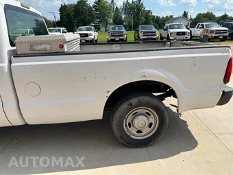 2008 Ford Super Duty F-250 XL Crew Cab Long Bed - miniatura 8