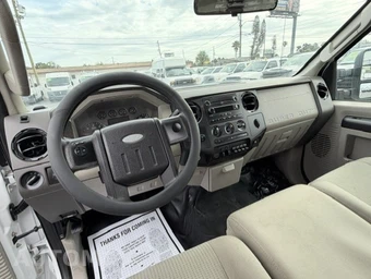 2008 Ford Super Duty F-250 XL Crew Cab Medium Bed - miniatura 12