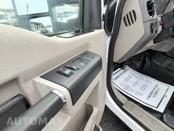 2008 Ford Super Duty F-250 XL Crew Cab Medium Bed - miniatura 14