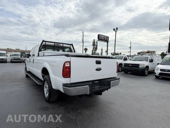 2008 Ford Super Duty F-250 XL Crew Cab Medium Bed - miniatura 8