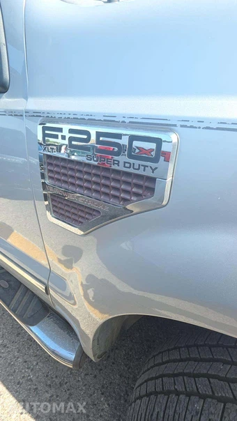 2008 Ford Super Duty F-250 XLT Crew Cab Medium Bed - miniatura 51