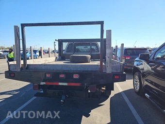 2008 Ford Super Duty F-350 Cab Chassis XL Crew Cab DRW - miniatura 5