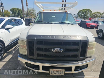 2008 Ford Super Duty F-350 Cab Chassis XL Regular Cab - miniatura 2