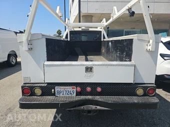 2008 Ford Super Duty F-350 Cab Chassis XL Regular Cab - miniatura 5