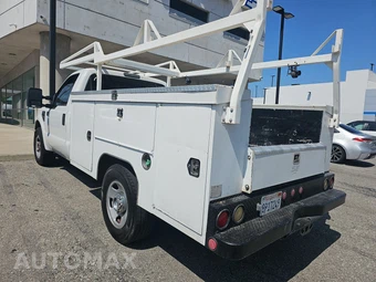 2008 Ford Super Duty F-350 Cab Chassis XL Regular Cab - miniatura 6