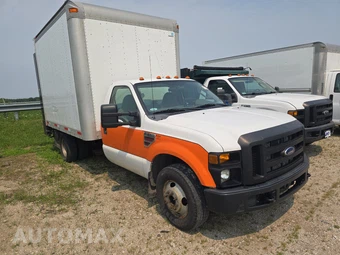 2008 Ford Super Duty F-350 Cab Chassis XL Regular Cab DRW - miniatura 3