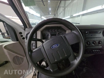 2008 Ford Super Duty F-450 Cab Chassis XL Extended Cab w/Rear Doors DRW - miniatura 10