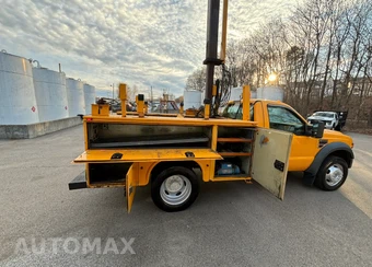 2008 Ford Super Duty F-450 Cab Chassis XL Regular Cab DRW - miniatura 14