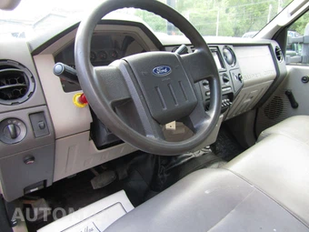 2008 Ford Super Duty F-450 Cab Chassis XL Regular Cab DRW - miniatura 11