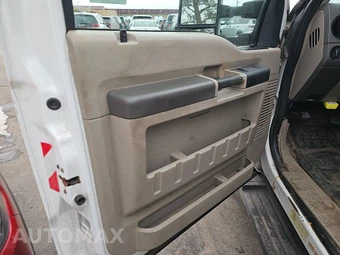 2008 Ford Super Duty F-450 Cab Chassis XL Regular Cab DRW - miniatura 9
