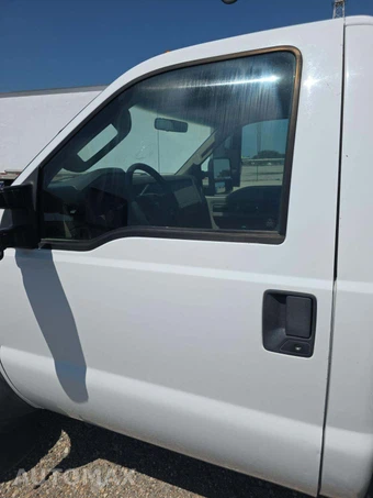 2008 Ford Super Duty F-450 Cab Chassis XL Regular Cab DRW - miniatura 19