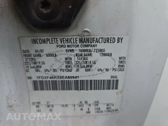 2008 Ford Super Duty F-450 Cab Chassis XLT Regular Cab DRW - miniatura 13