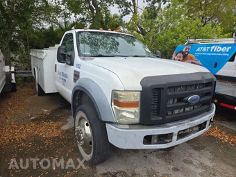 2008 Ford Super Duty F-450 Cab Chassis XLT Regular Cab DRW - miniatura 3