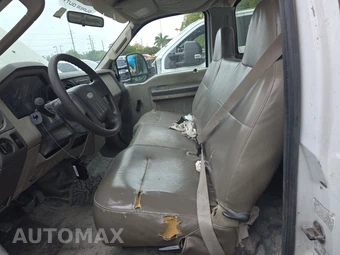 2008 Ford Super Duty F-450 Cab Chassis XLT Regular Cab DRW - miniatura 7