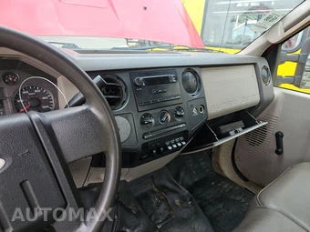 2008 Ford Super Duty F-450 Cab Chassis XLT Regular Cab DRW - miniatura 11