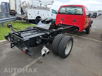 2008 Ford Super Duty F-450 Cab Chassis XLT Regular Cab DRW - miniatura 4