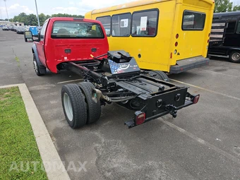 2008 Ford Super Duty F-450 Cab Chassis XLT Regular Cab DRW - miniatura 6