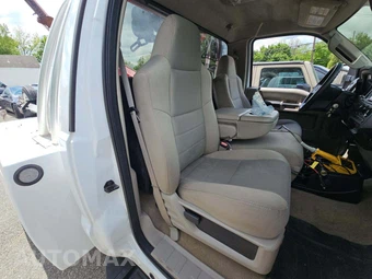 2008 Ford Super Duty F-450 Cab Chassis XLT Regular Cab DRW - miniatura 15