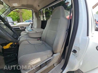 2008 Ford Super Duty F-450 Cab Chassis XLT Regular Cab DRW - miniatura 6