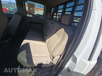 2008 Ford Super Duty F-550 Cab Chassis Lariat Crew Cab DRW - miniatura 13
