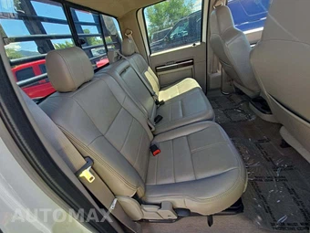 2008 Ford Super Duty F-550 Cab Chassis Lariat Crew Cab DRW - miniatura 15