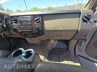 2008 Ford Super Duty F-550 Cab Chassis Lariat Crew Cab DRW - miniatura 18