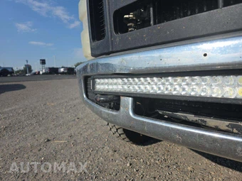 2008 Ford Super Duty F-550 Cab Chassis XL Crew Cab DRW - miniatura 17