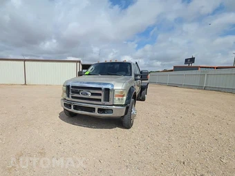 2008 Ford Super Duty F-550 Cab Chassis XLT Crew Cab DRW