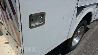 2008 Ford Super Duty F-550 Cab Chassis XLT Regular Cab DRW – miniatura 16
