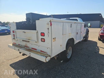 2008 Ford Super Duty F-550 Cab Chassis XLT Regular Cab DRW - miniatura 4