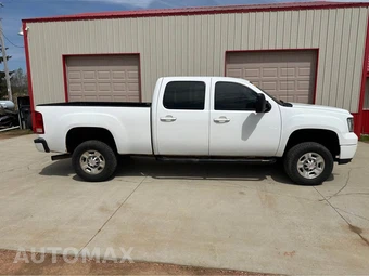 2008 GMC Sierra 2500HD SLT Crew Cab Medium Bed 4SA - samochód z USA z aukcji Manheim, oferta Kup Teraz w AUTOMAX