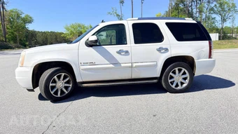 2008 GMC Yukon Denali 5SA - miniatura 24