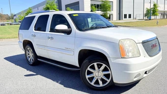 2008 GMC Yukon Denali 5SA - miniatura 4