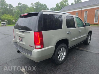 2008 GMC Yukon Denali 5SA – miniatura 3