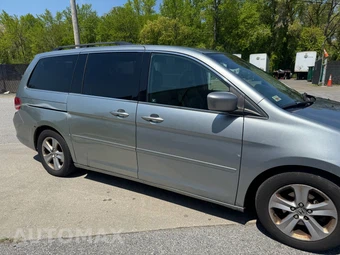 2008 Honda Odyssey Touring 118.1" WB - miniatura 3