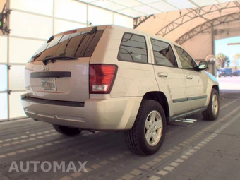 2008 Jeep Grand Cherokee Laredo – miniatura 4