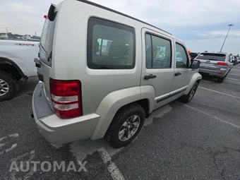 2008 Jeep Liberty Sport – miniatura 4