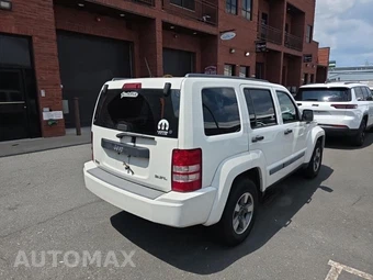 2008 Jeep Liberty Sport – miniatura 4