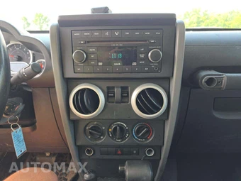 2008 Jeep Wrangler Sahara – miniatura 10