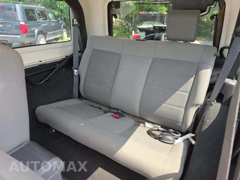 2008 Jeep Wrangler Sahara – miniatura 13