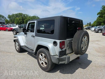 2008 Jeep Wrangler Sahara – miniatura 2