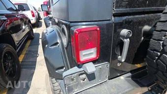 2008 Jeep Wrangler Unlimited Sahara - miniatura 38