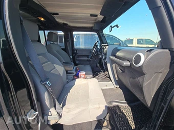 2008 Jeep Wrangler Unlimited Sahara - miniatura 8