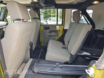 2008 Jeep Wrangler Unlimited Sahara - miniatura 10