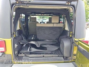 2008 Jeep Wrangler Unlimited Sahara - miniatura 11